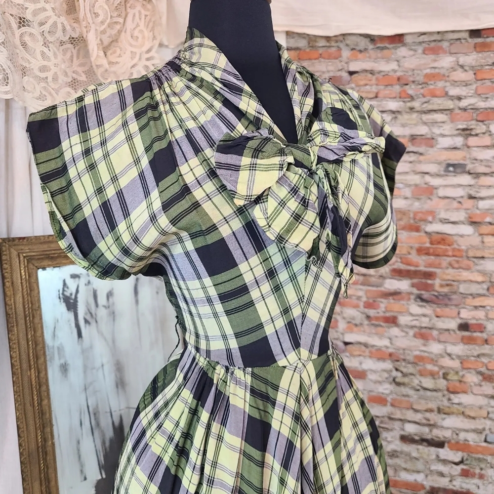 Vintage 1930s Picnic Plaid Green Black Flowy Long Ruffle V-neck Bow Dress